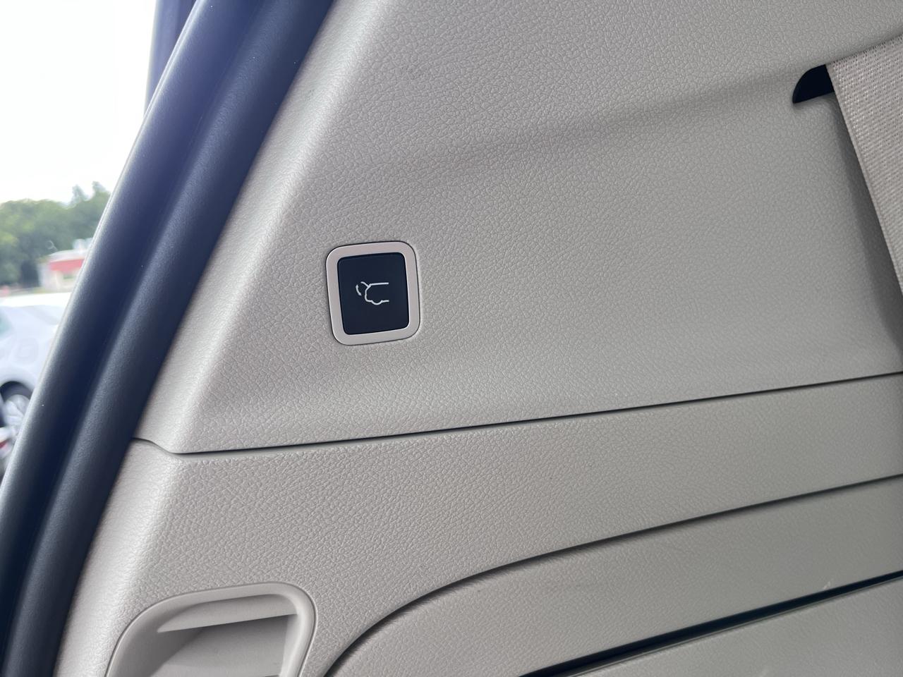 Chrysler Pacifica Limited FWD 2019