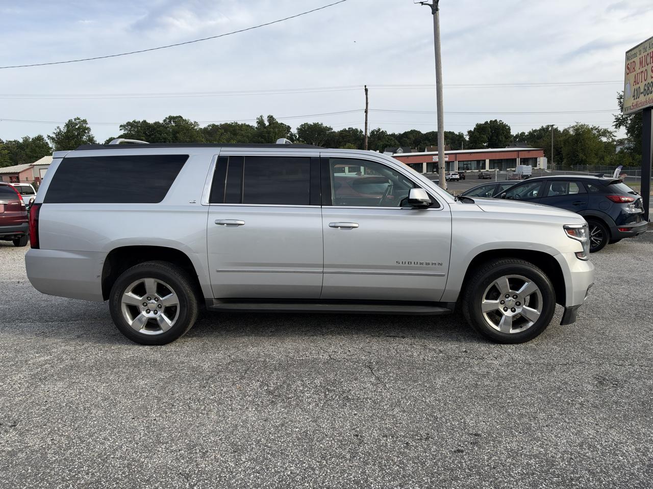Chevrolet Suburban LS 4WD 2016