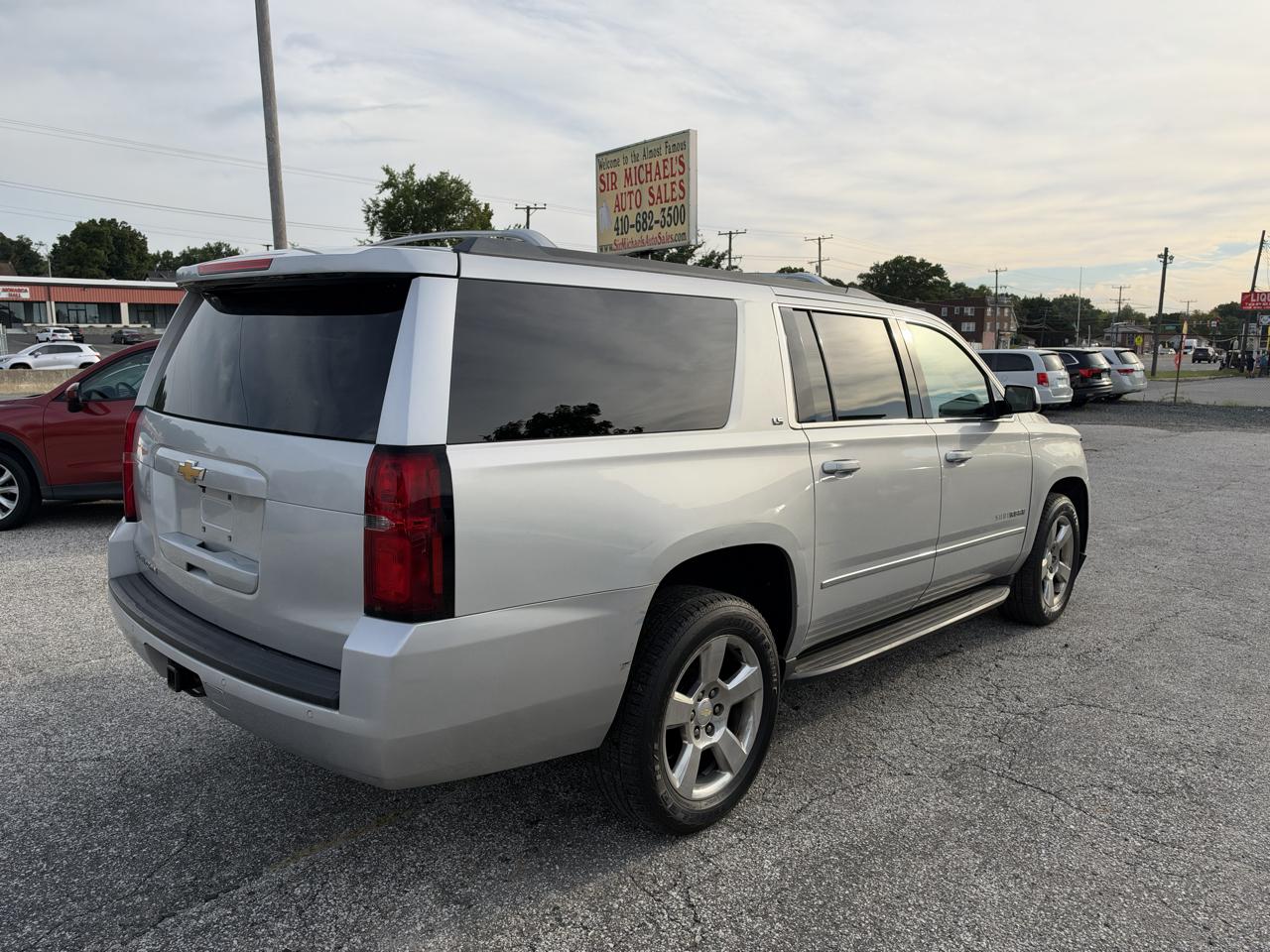Chevrolet Suburban LS 4WD 2016