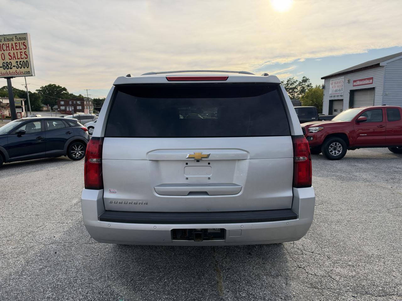 Chevrolet Suburban LS 4WD 2016