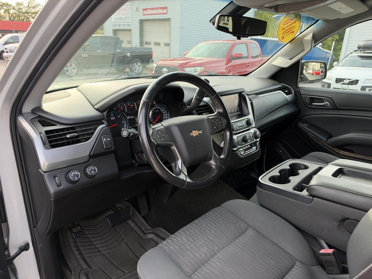 Chevrolet Suburban LS 4WD 2016