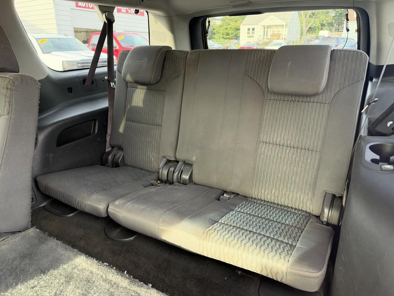 Chevrolet Suburban LS 4WD 2016