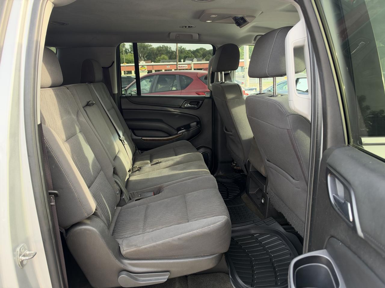 Chevrolet Suburban LS 4WD 2016