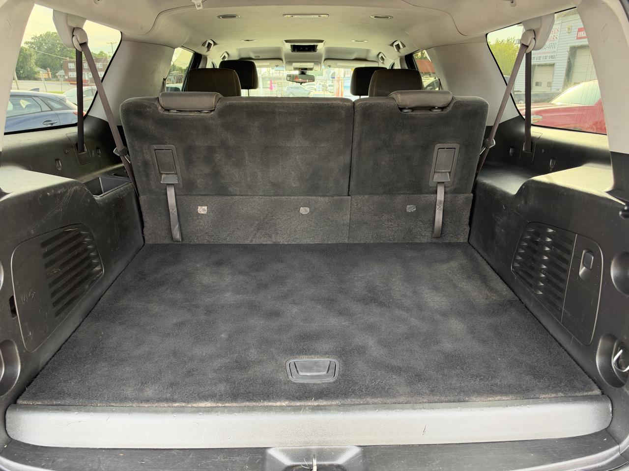 Chevrolet Suburban LS 4WD 2016
