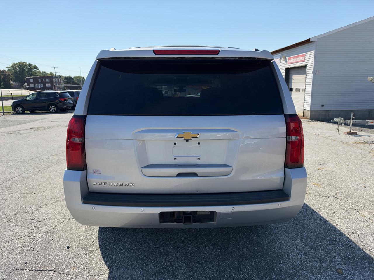 Chevrolet Suburban LS 4WD 2016