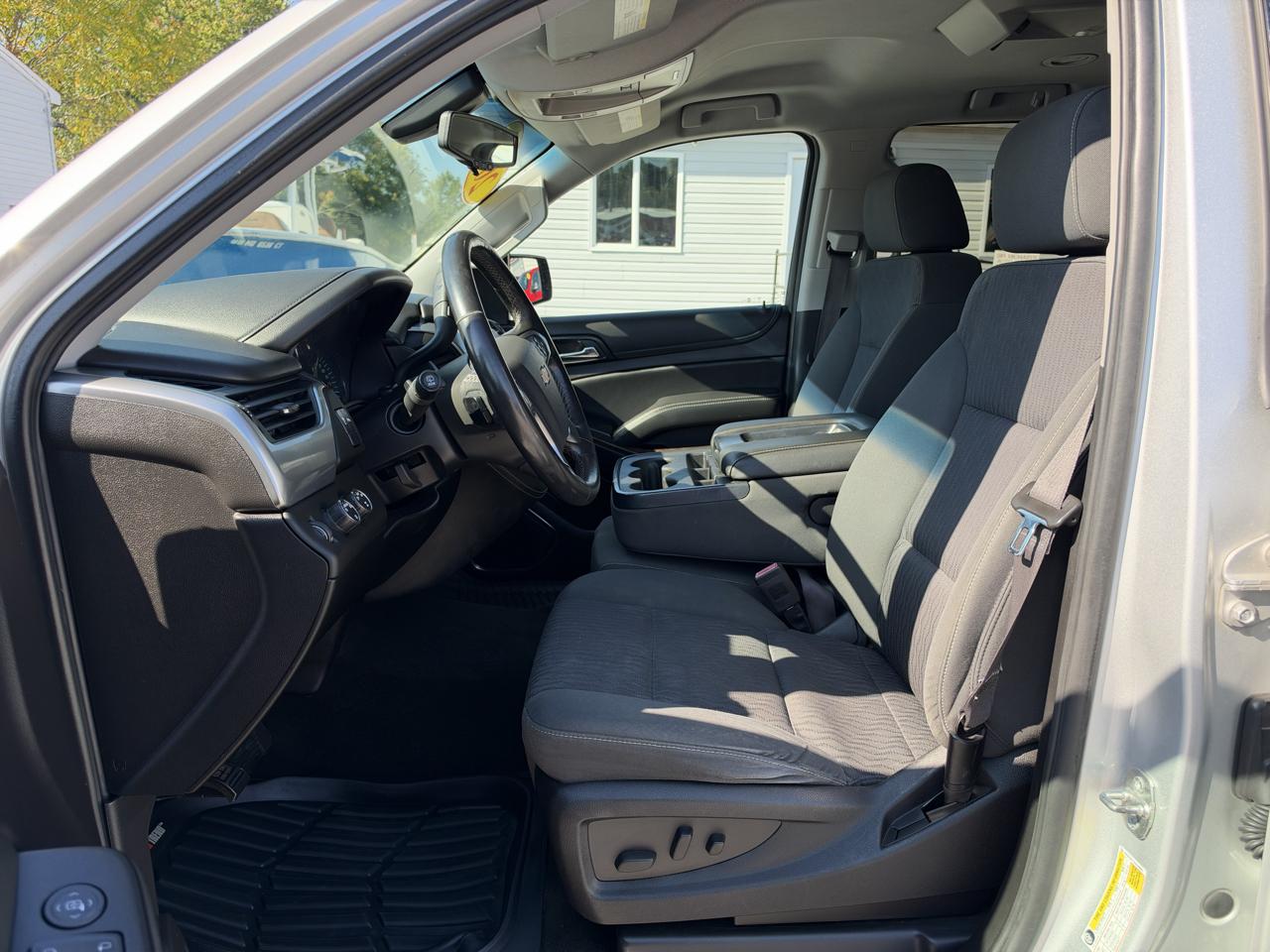 Chevrolet Suburban LS 4WD 2016