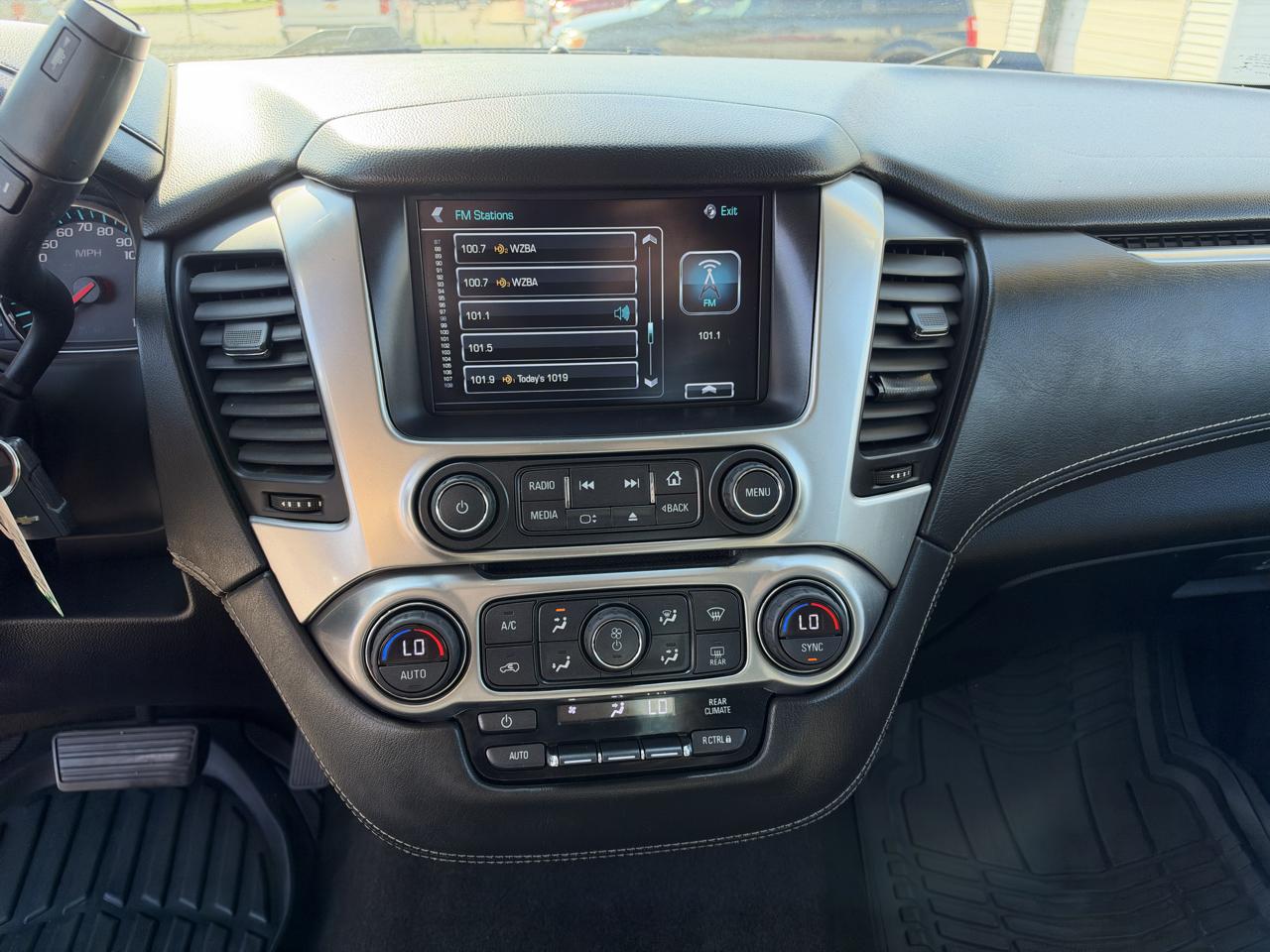 Chevrolet Suburban LS 4WD 2016