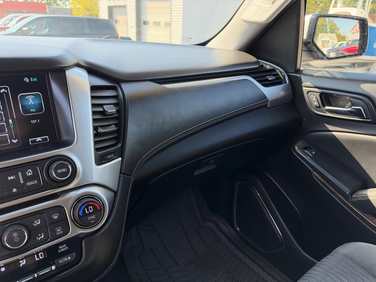 Chevrolet Suburban LS 4WD 2016