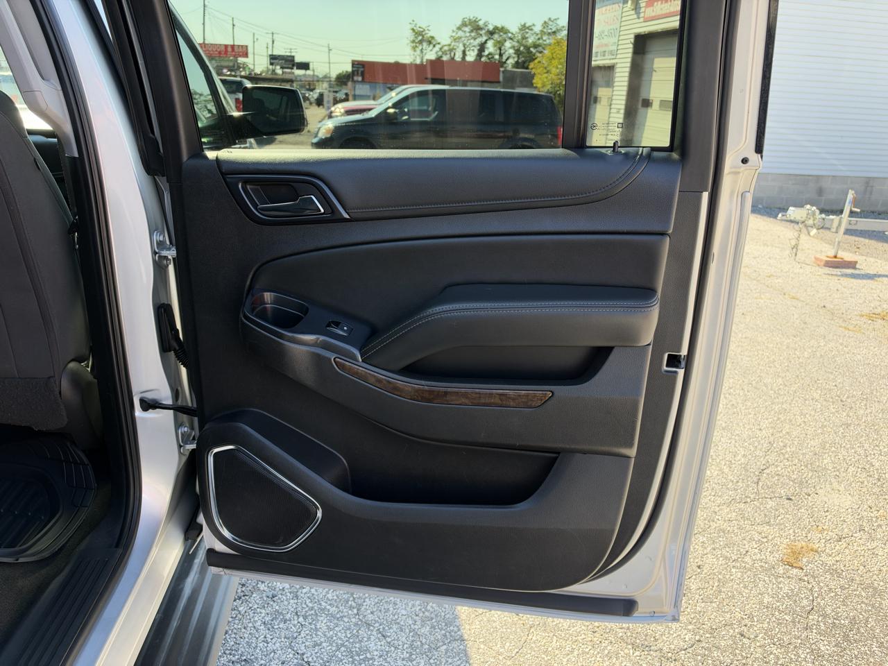 Chevrolet Suburban LS 4WD 2016