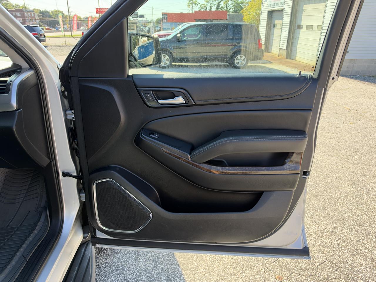 Chevrolet Suburban LS 4WD 2016