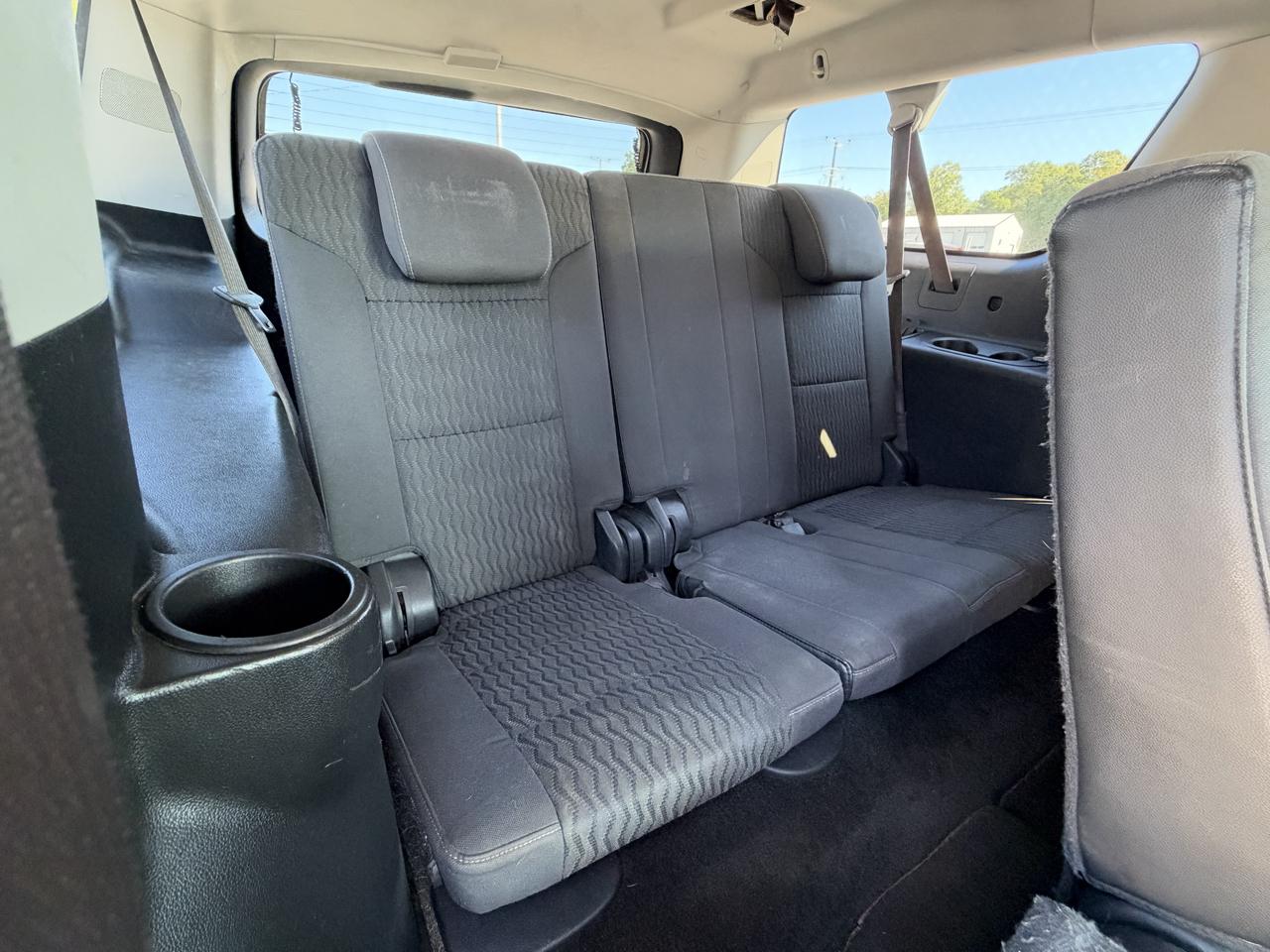 Chevrolet Suburban LS 4WD 2016