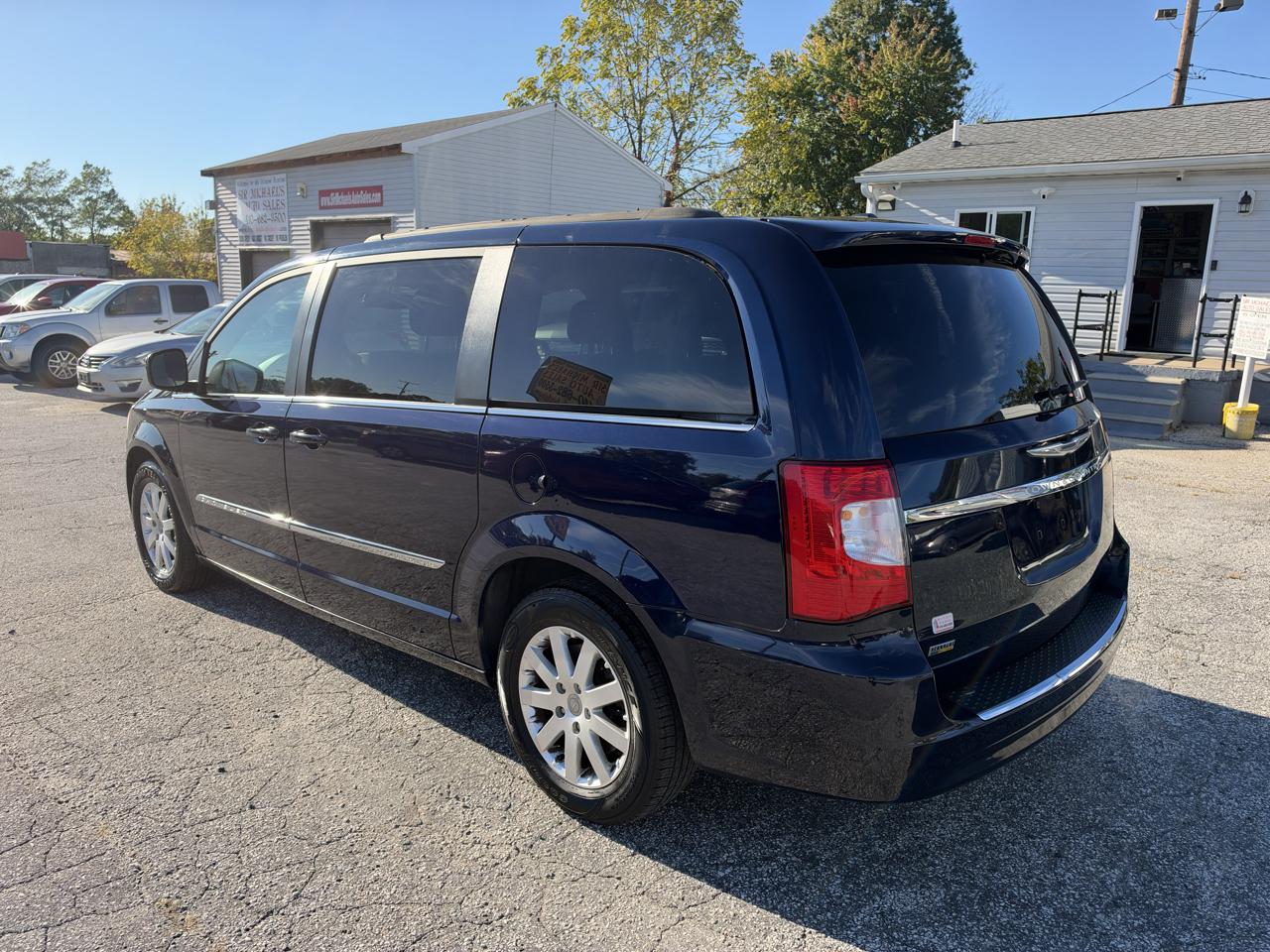 Chrysler Town & Country Touring 2016