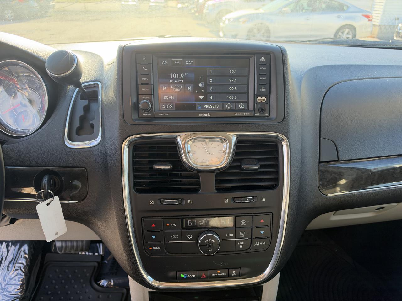 Chrysler Town & Country Touring 2016