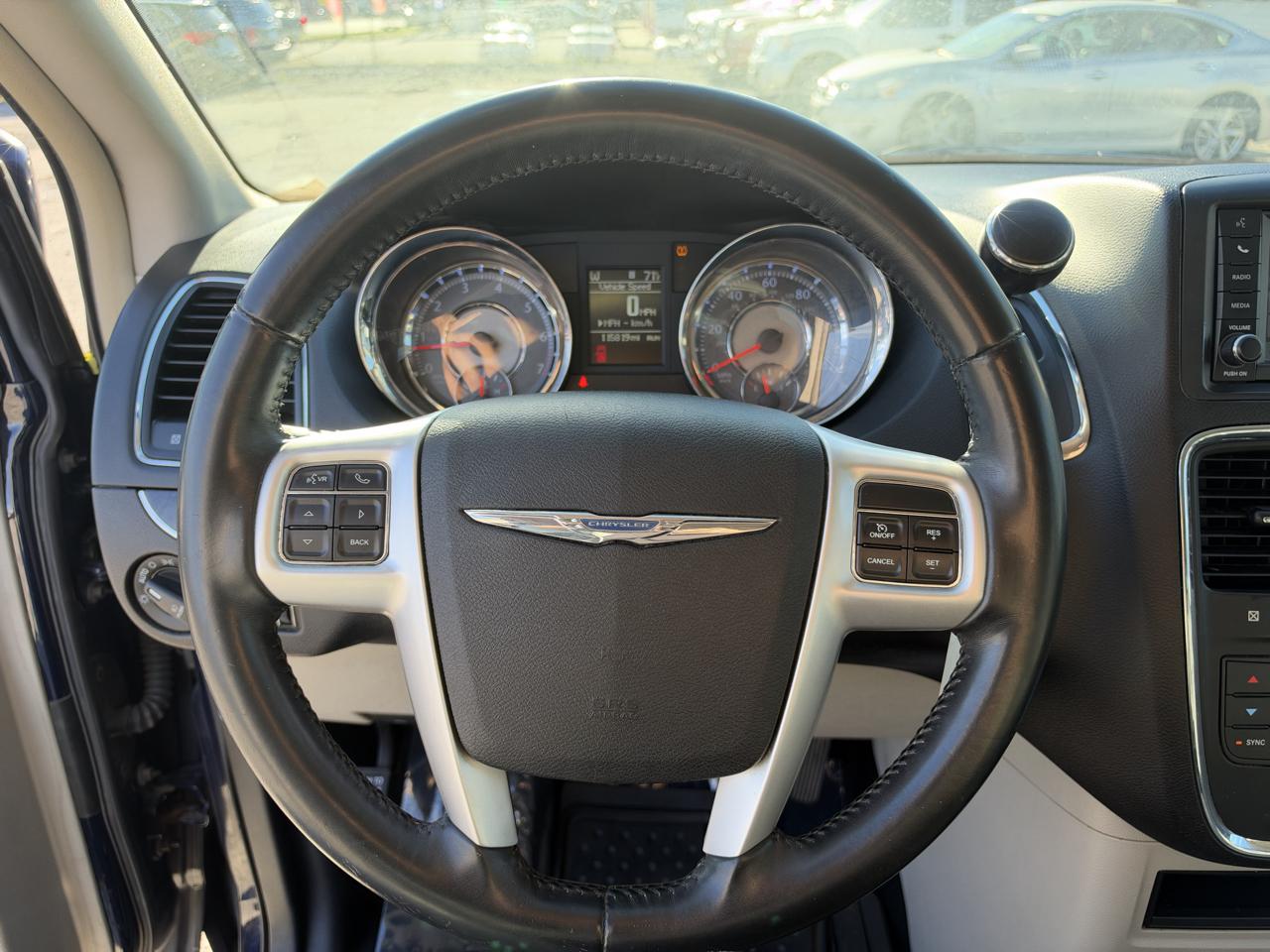 Chrysler Town & Country Touring 2016