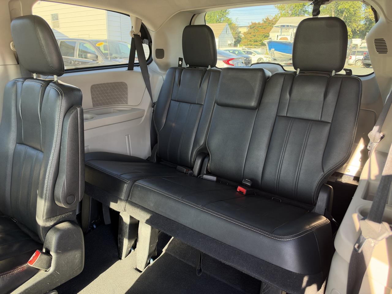 Chrysler Town & Country Touring 2016