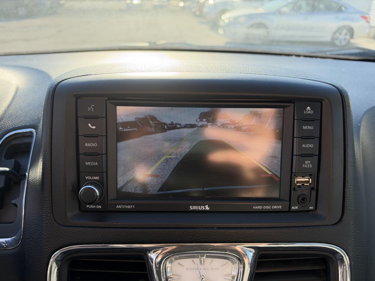 Chrysler Town & Country Touring 2016