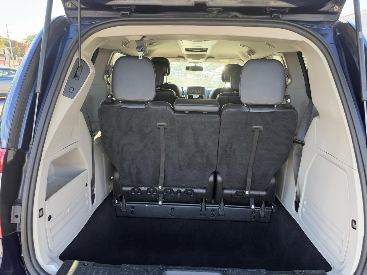 Chrysler Town & Country Touring 2016