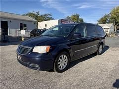 2016 Chrysler Town & Country 