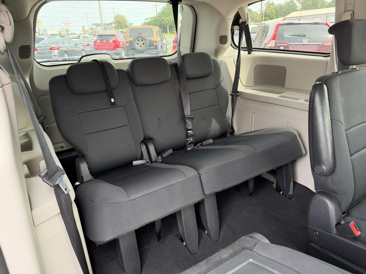 Dodge Grand Caravan SE 2010
