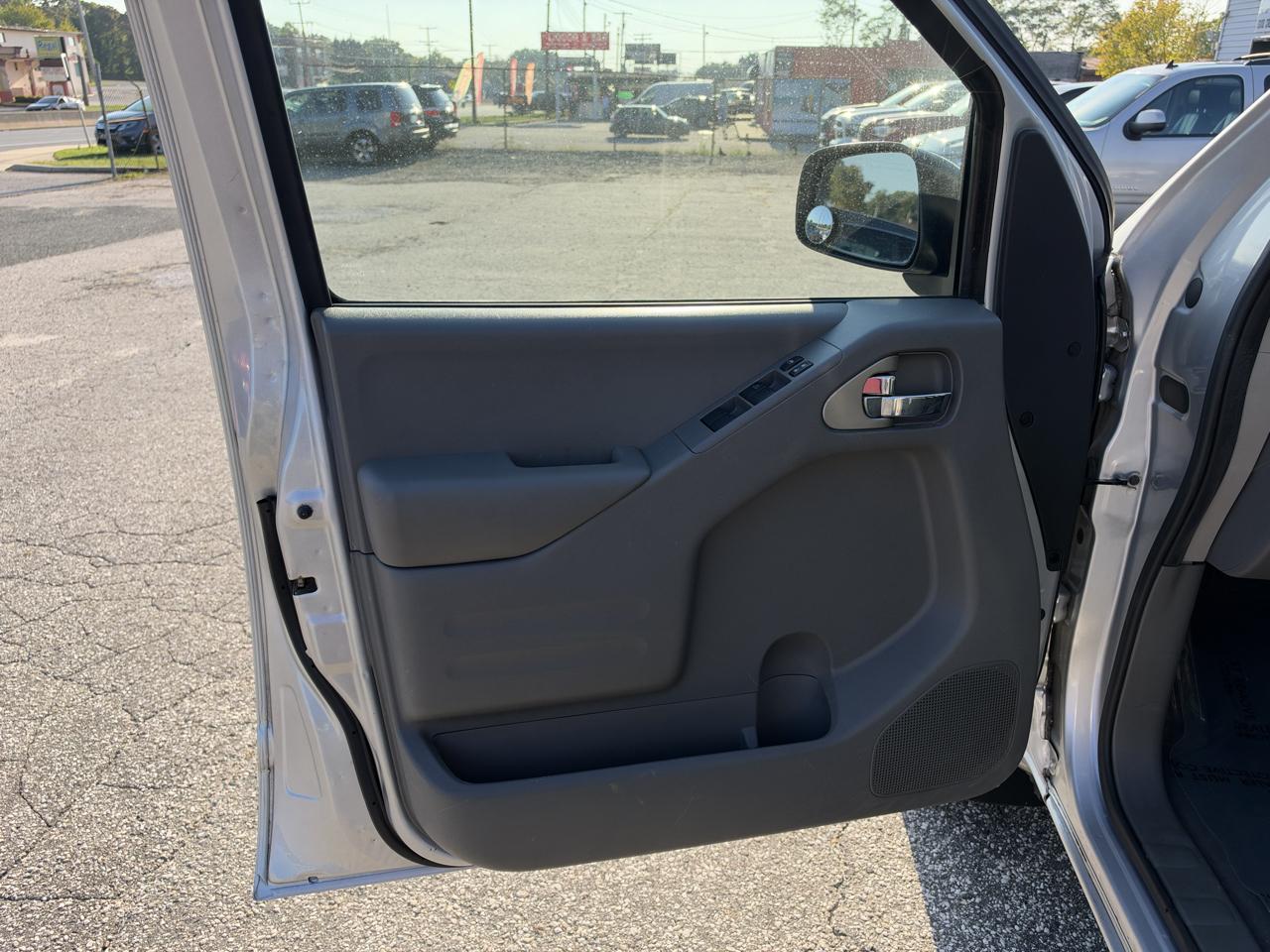 Nissan Frontier Crew Cab 4x4 SV 2019