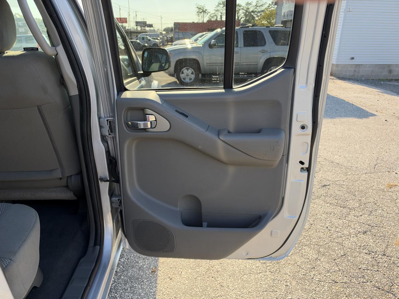 Nissan Frontier Crew Cab 4x4 SV 2019
