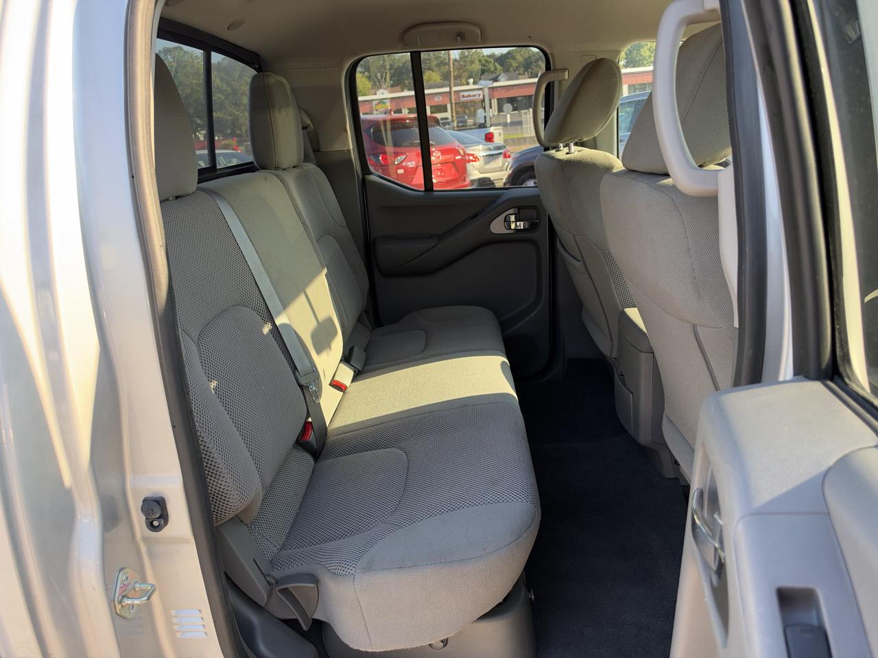Nissan Frontier Crew Cab 4x4 SV 2019