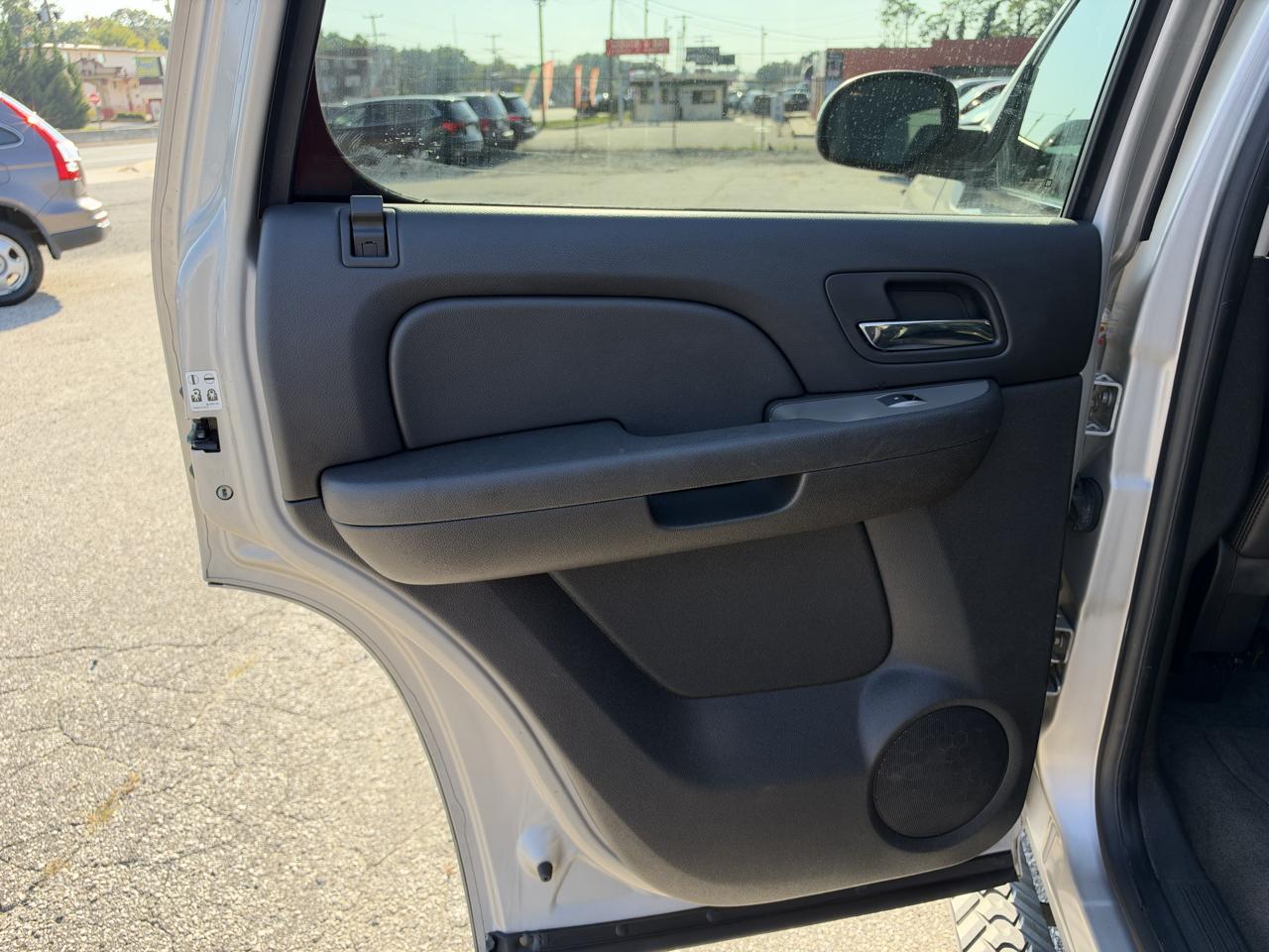 Chevrolet Tahoe 4WD 4dr 1500 LT w/2LT 2009