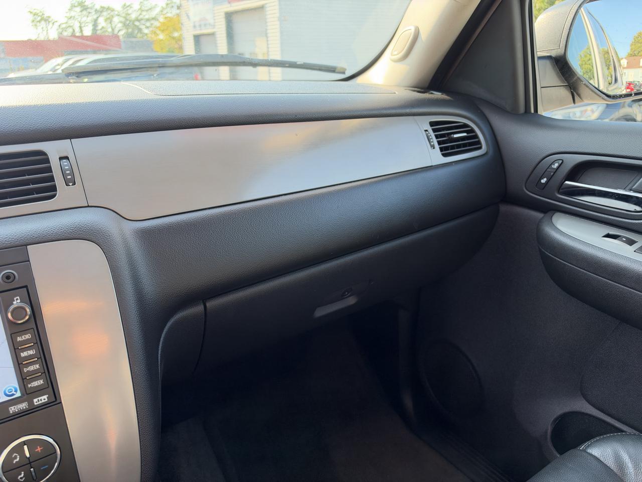 Chevrolet Tahoe 4WD 4dr 1500 LT w/2LT 2009