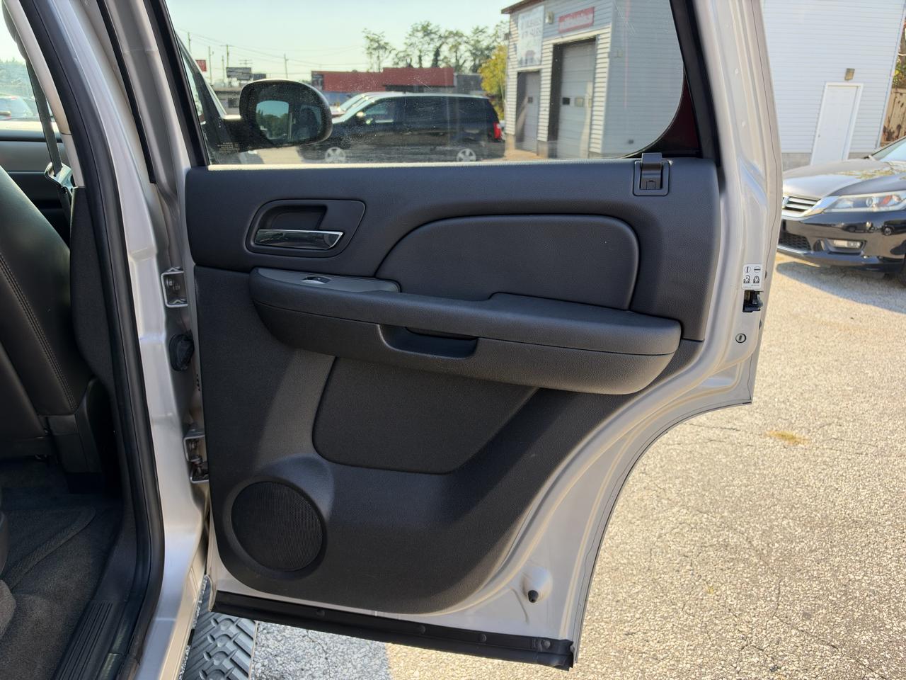 Chevrolet Tahoe 4WD 4dr 1500 LT w/2LT 2009