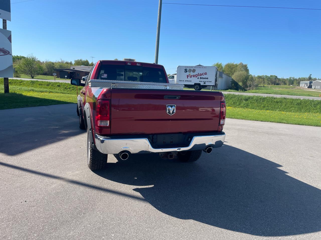 RAM 1500 4WD Quad Cab 140.5" Big Horn 2012