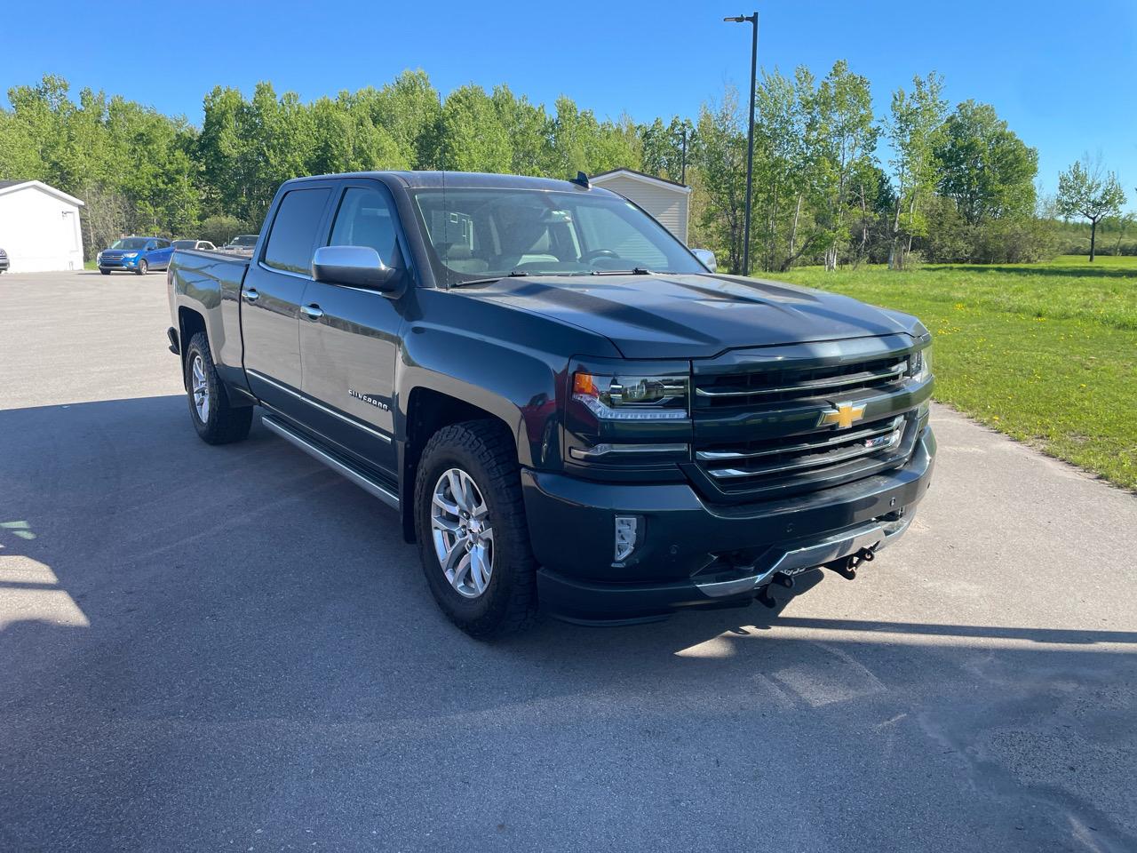 Chevrolet Silverado 1500 4WD Crew Cab 153.0" LTZ w/2LZ 2017