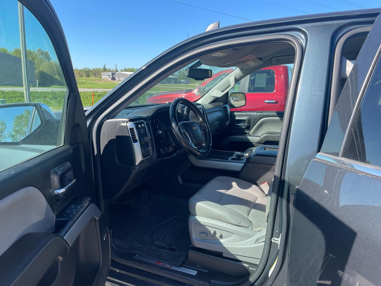 Chevrolet Silverado 1500 4WD Crew Cab 153.0" LTZ w/2LZ 2017
