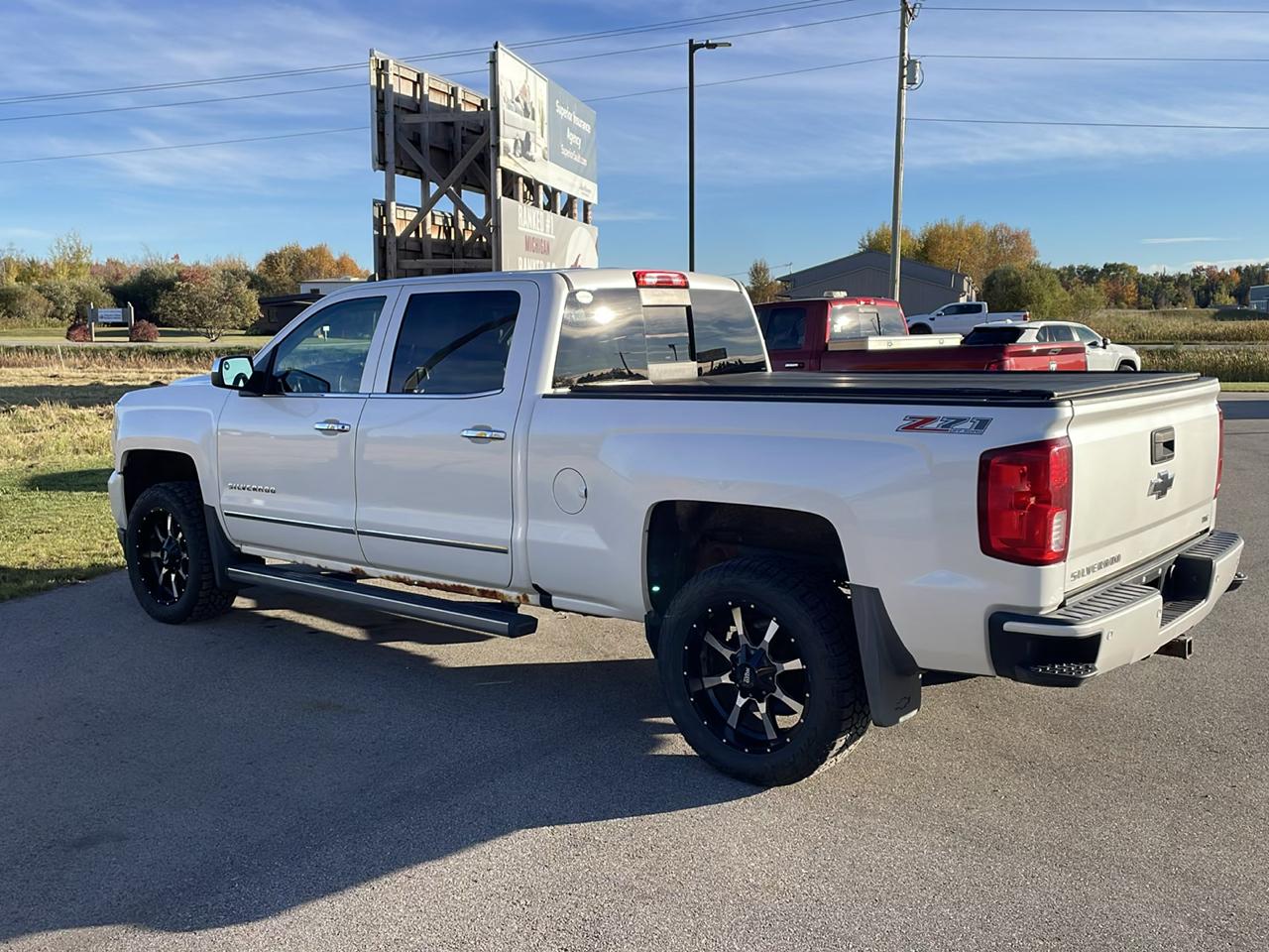 Chevrolet Silverado 1500 4WD Crew Cab 153.0" LTZ w/2LZ 2017