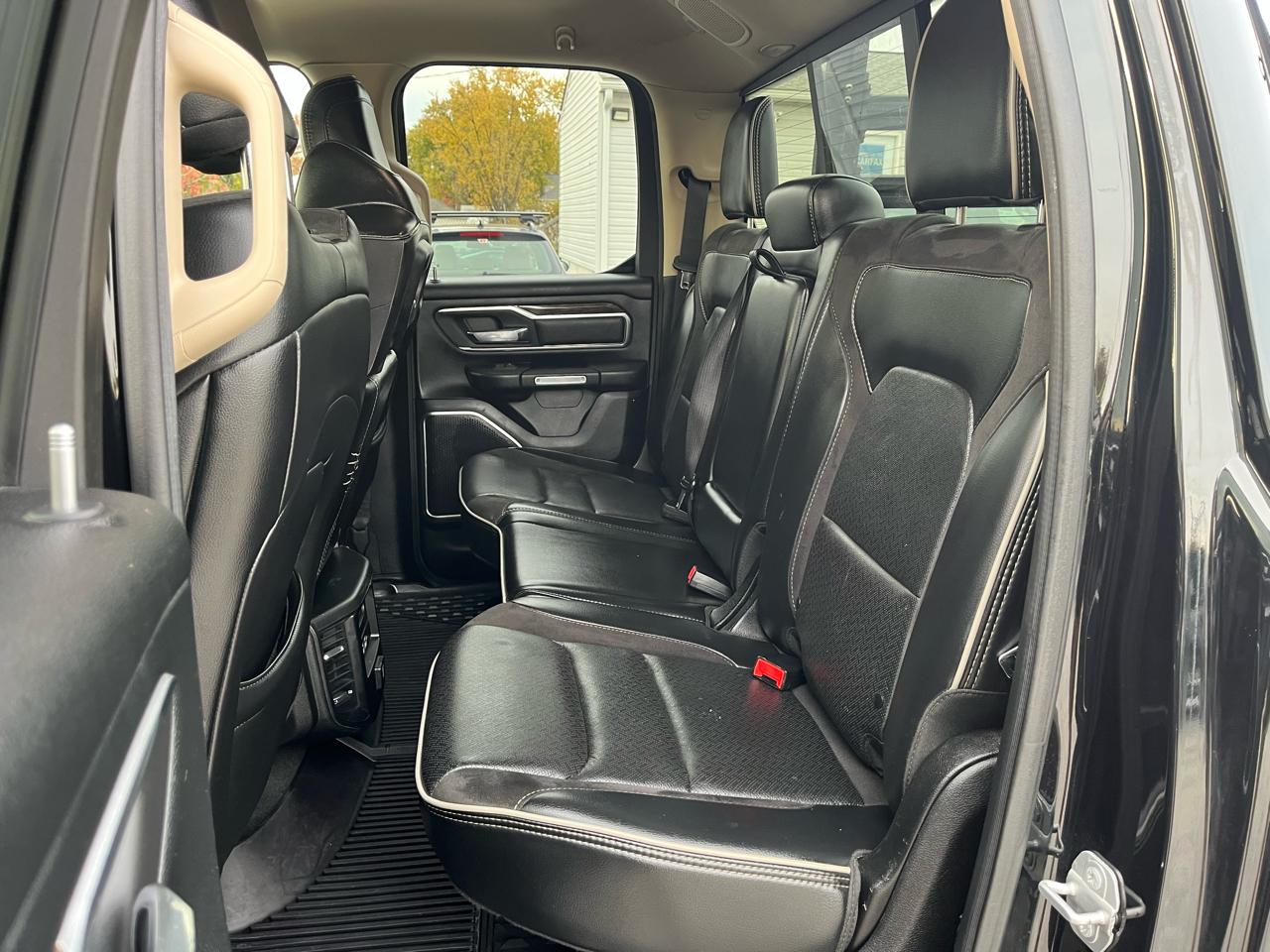 RAM 1500 Laramie Quad Cab 4WD 2019