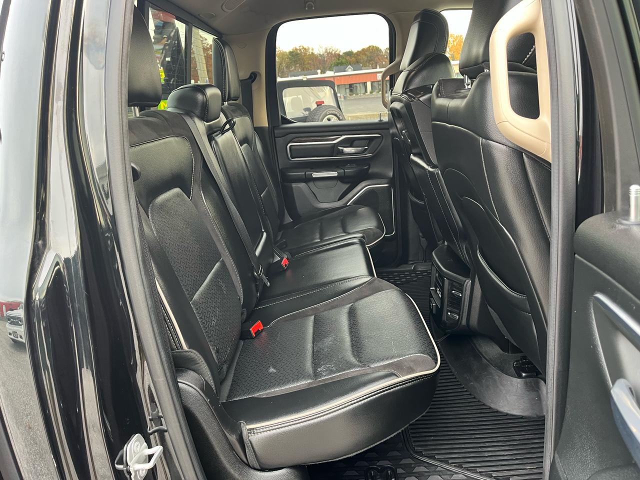 RAM 1500 Laramie Quad Cab 4WD 2019