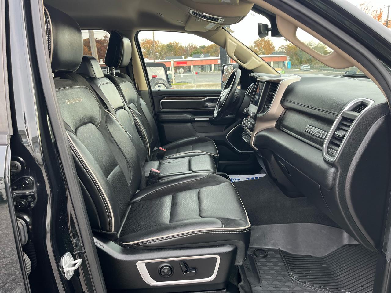 RAM 1500 Laramie Quad Cab 4WD 2019