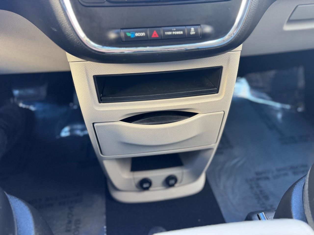 Chrysler Town & Country 4dr Wgn Touring 2016