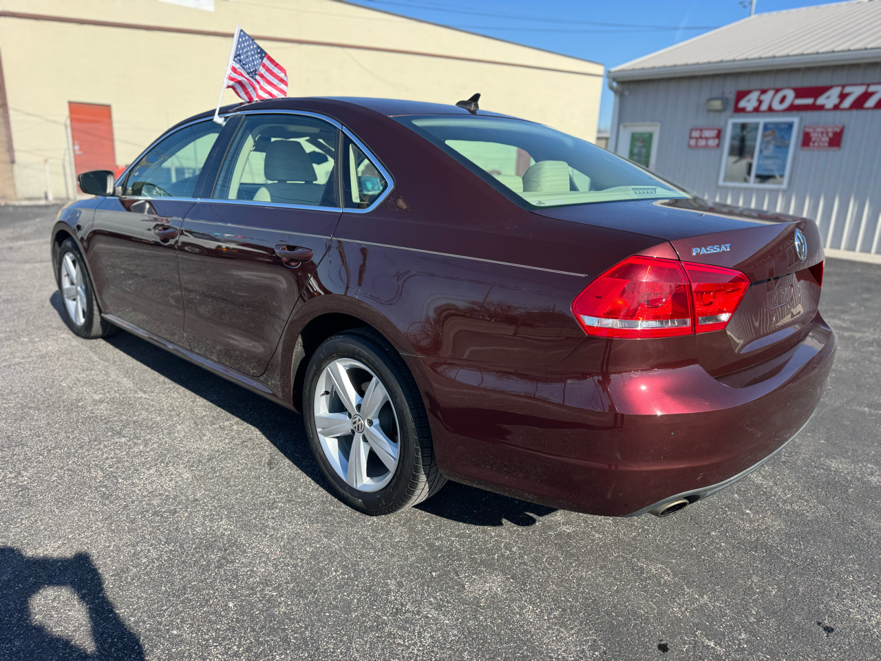 Volkswagen Passat 4dr Sdn 2.5L Auto SE w/Sunroof 2013
