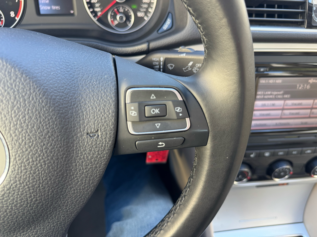 Volkswagen Passat 4dr Sdn 2.5L Auto SE w/Sunroof 2013