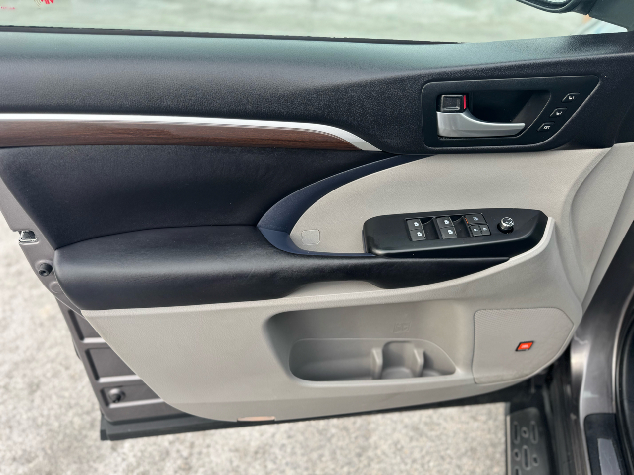 Toyota Highlander Limited AWD 2016