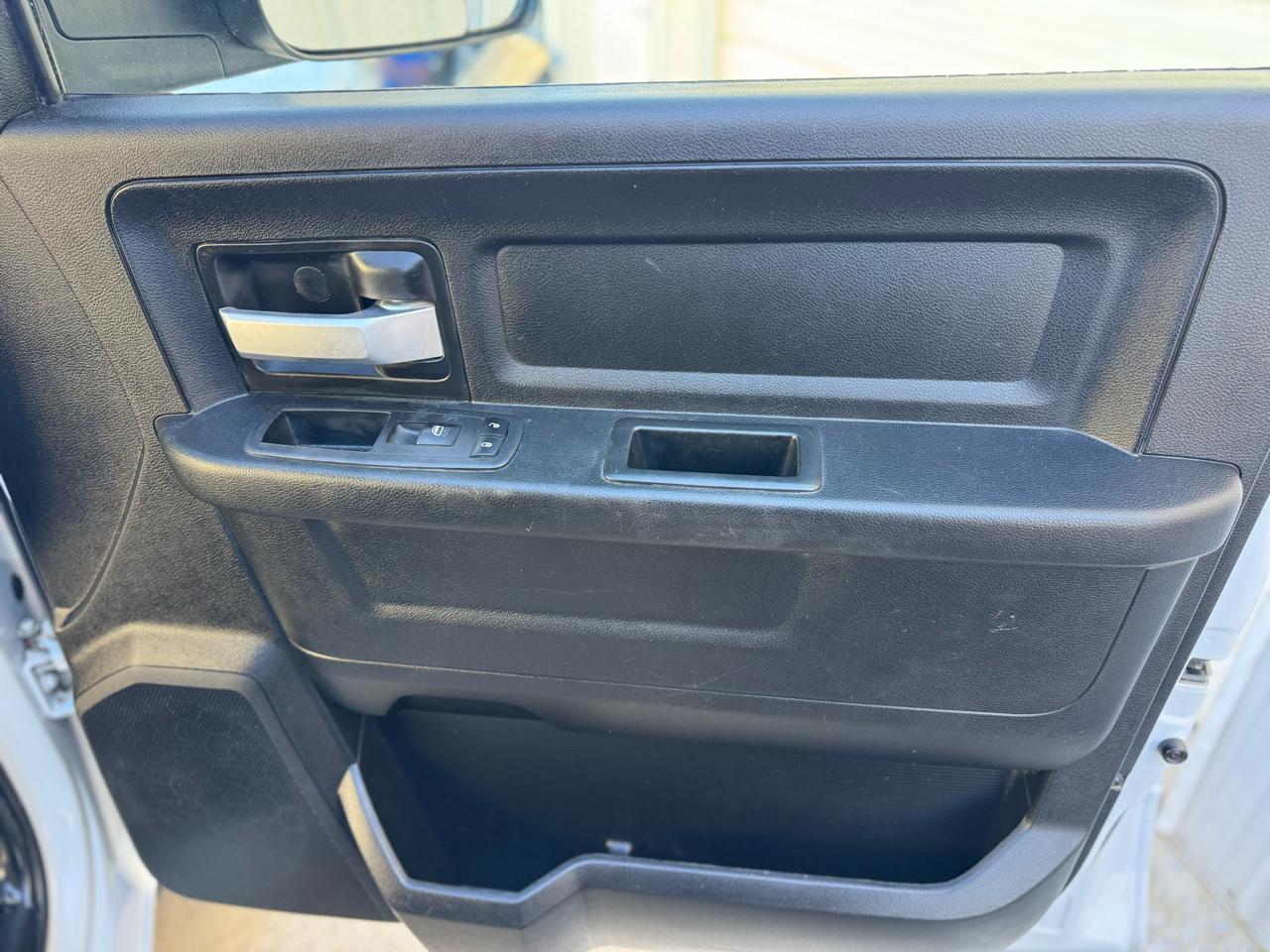 RAM 2500 Tradesman 4x4 Crew Cab 6'4" Box 2019