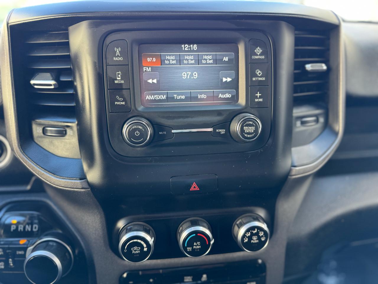 RAM 2500 Tradesman 4x4 Crew Cab 6'4" Box 2019