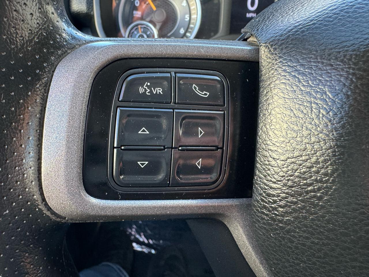 RAM 2500 Tradesman 4x4 Crew Cab 6'4" Box 2019