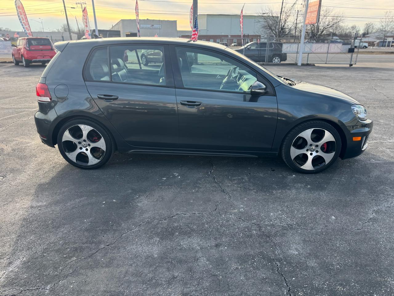 Volkswagen GTI 4dr HB DSG w/Sunroof & Navi PZEV 2012