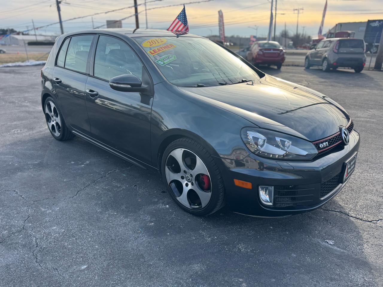 Volkswagen GTI 4dr HB DSG w/Sunroof & Navi PZEV 2012