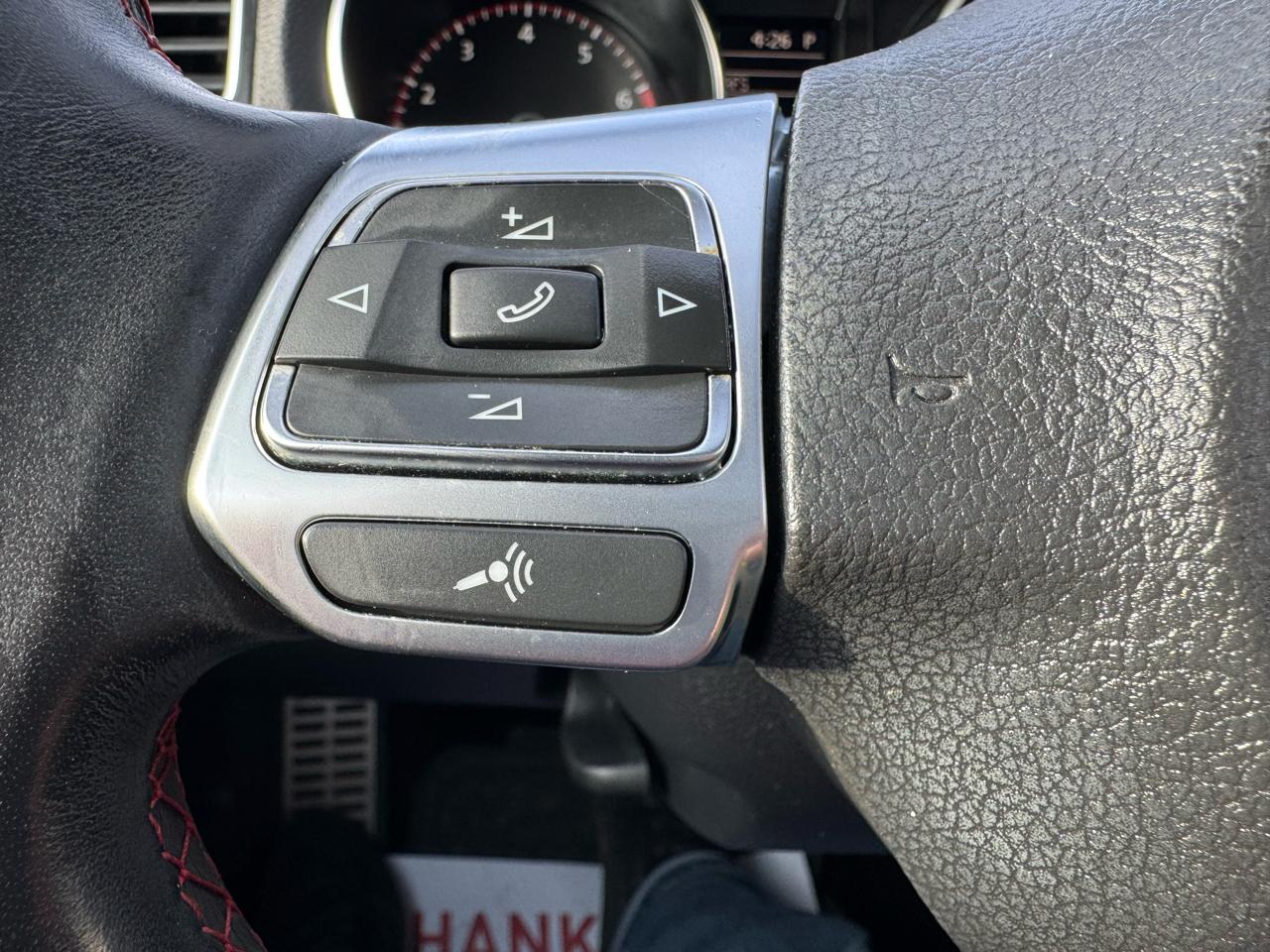 Volkswagen GTI 4dr HB DSG w/Sunroof & Navi PZEV 2012