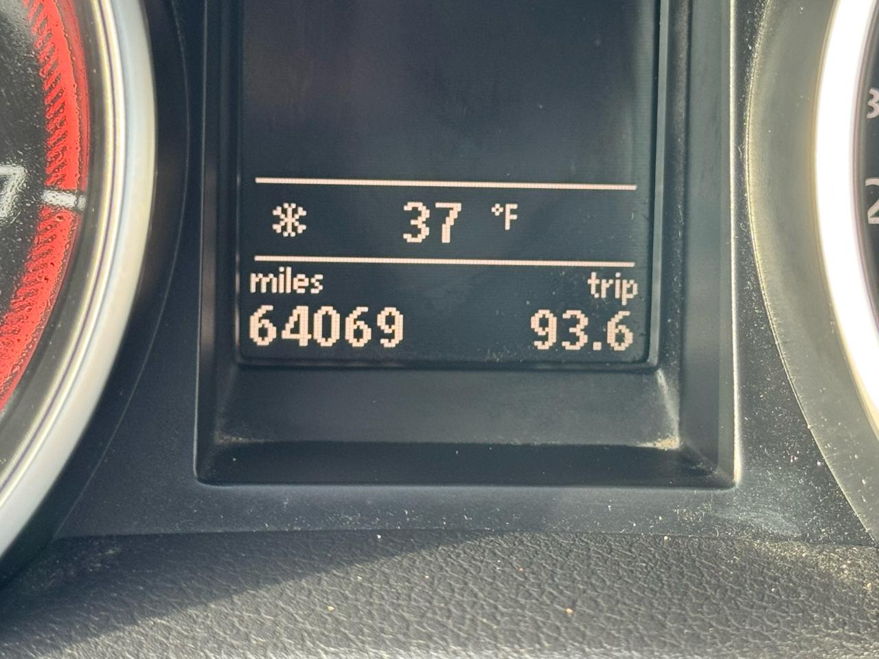 Volkswagen GTI 4dr HB DSG w/Sunroof & Navi PZEV 2012