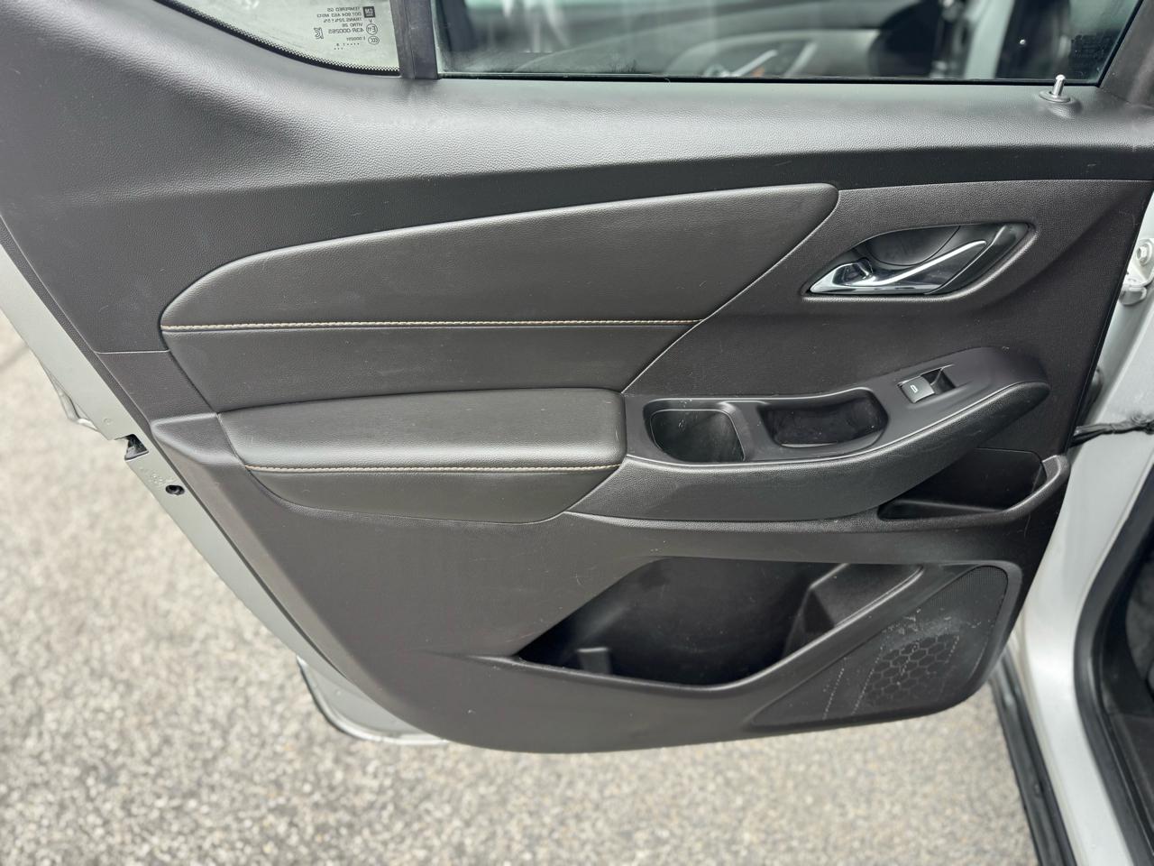 Chevrolet Traverse FWD 4dr LT Cloth w/1LT 2019