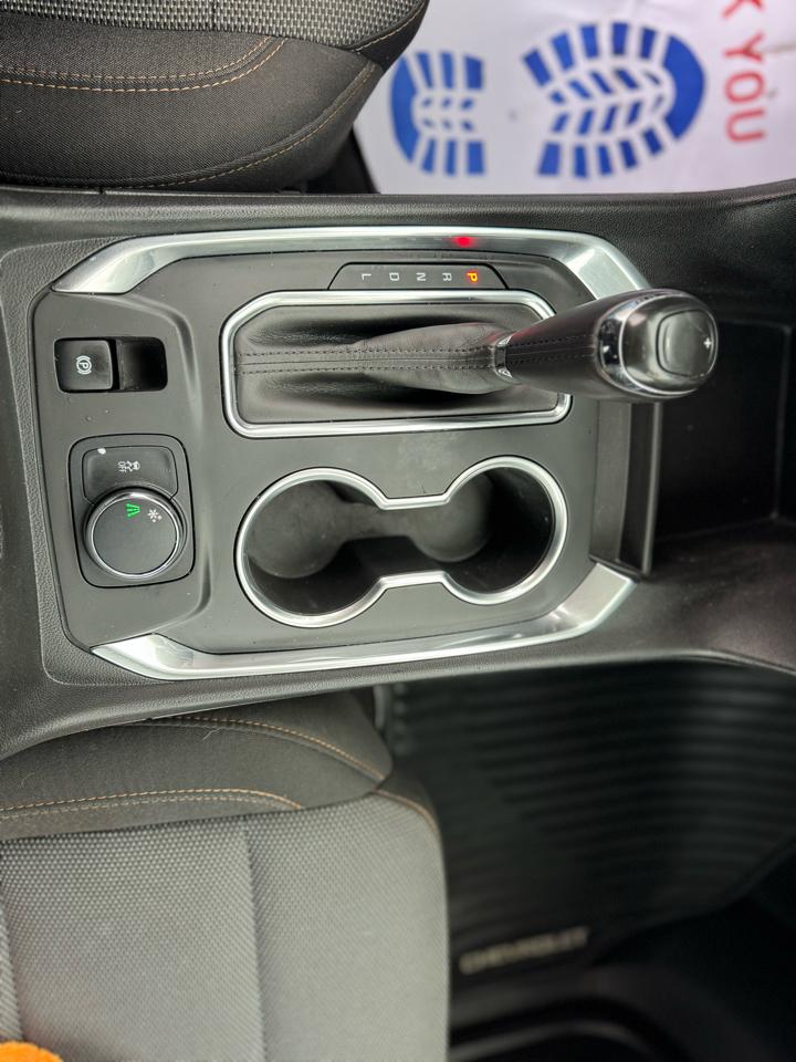 Chevrolet Traverse FWD 4dr LT Cloth w/1LT 2019