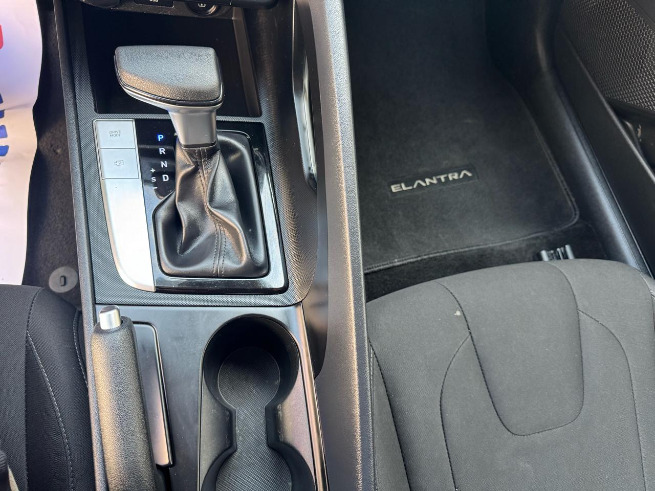 Hyundai Elantra SEL IVT 2022